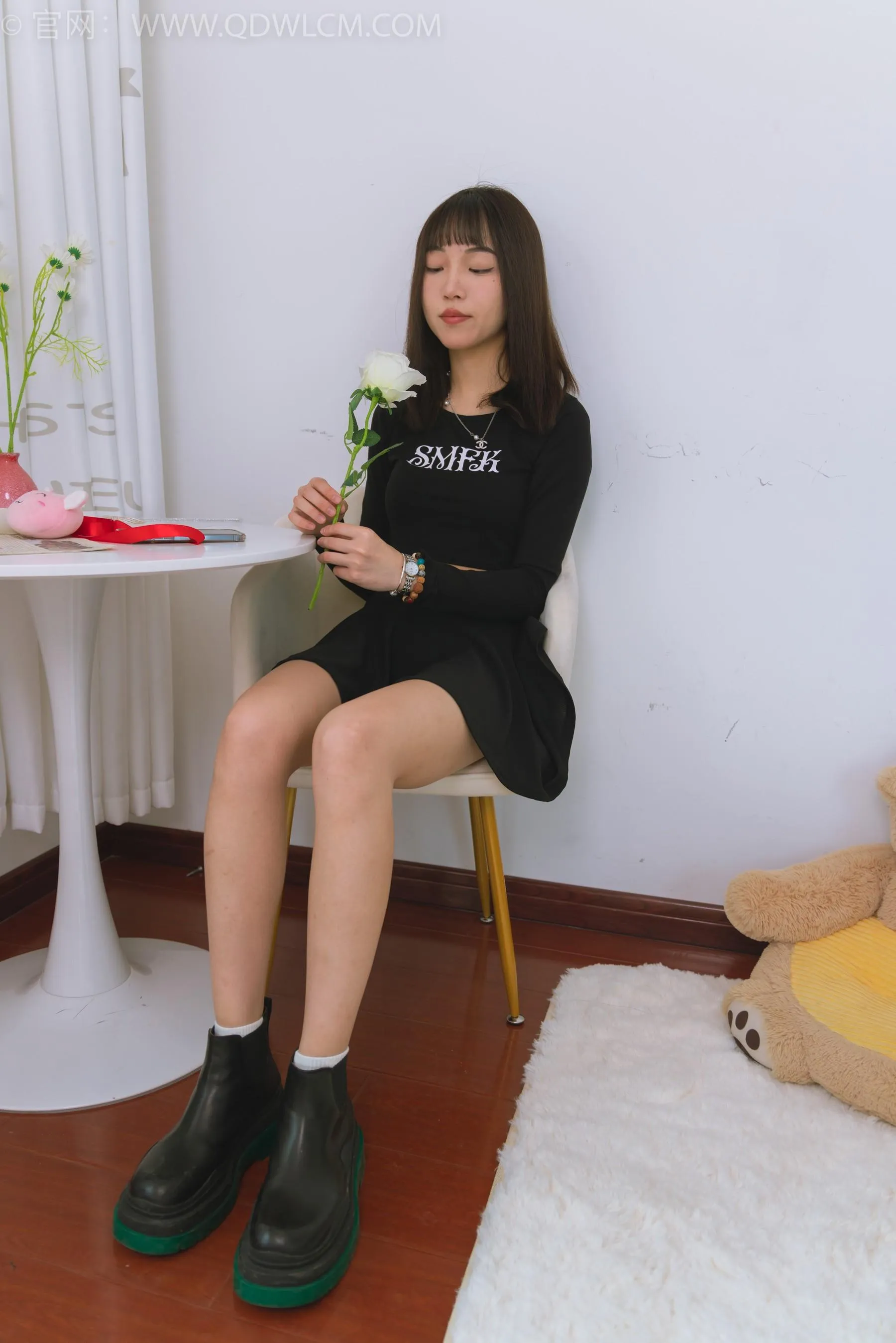 物恋传媒 NO.1532 琪琪-黑色的花 [151P]插图8